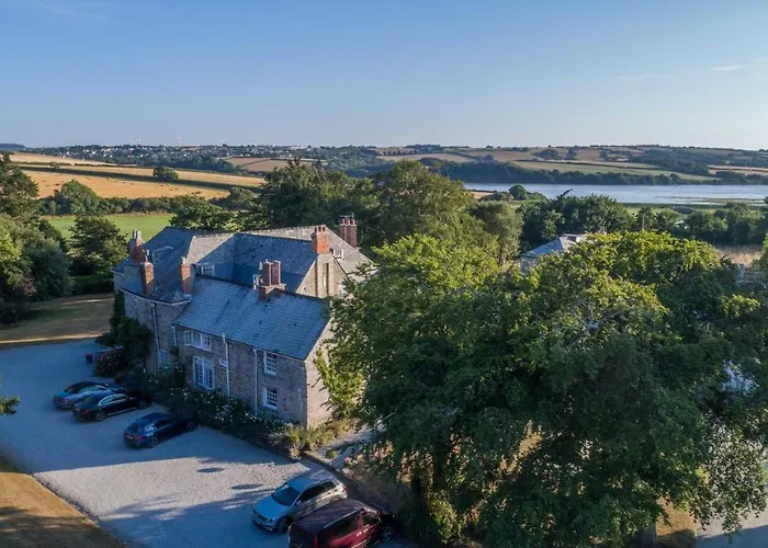 Trewornan Manor Bed & Breakfast Wadebridge
